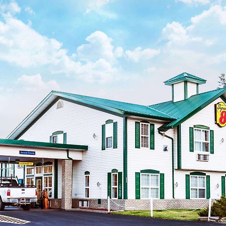Hotel Super 8 By Wyndham 100 Mile House Exterior foto